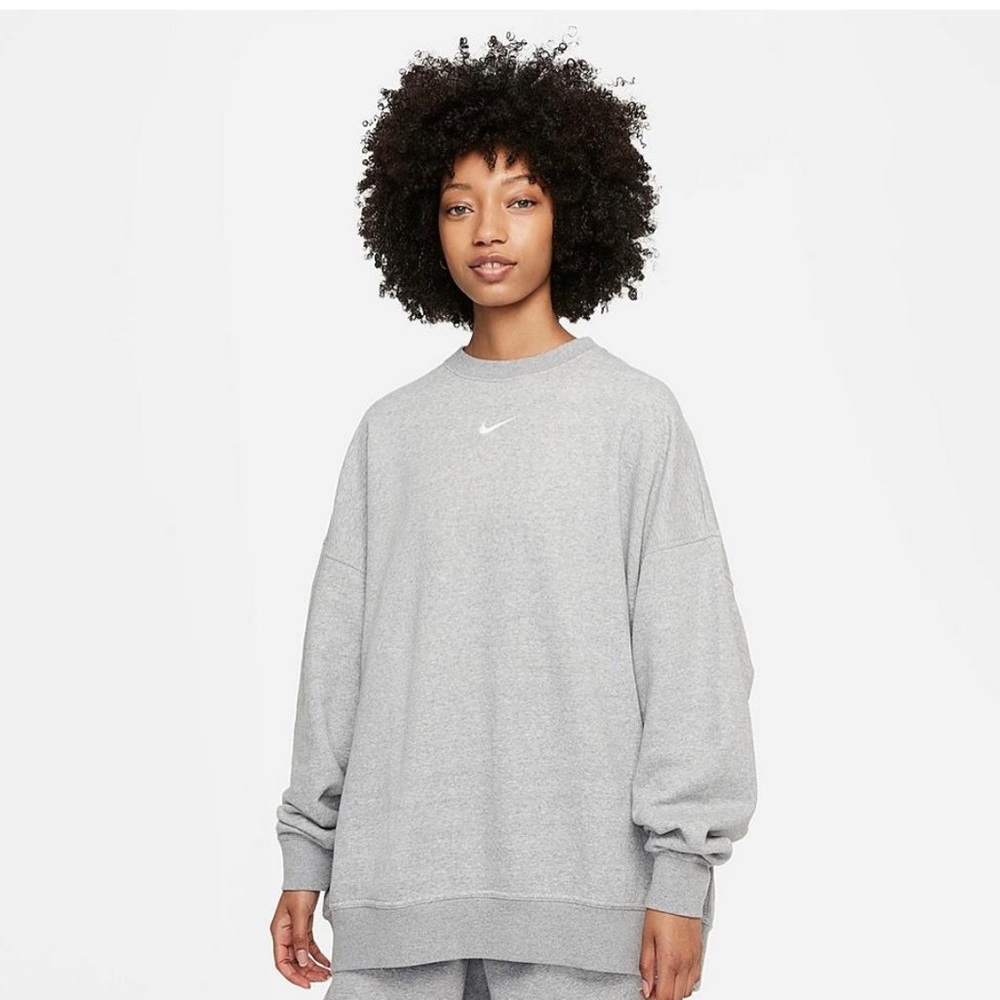 The Nike Sportswear Collection Essentials Oversized Fleece Crewneck Sweatshirt